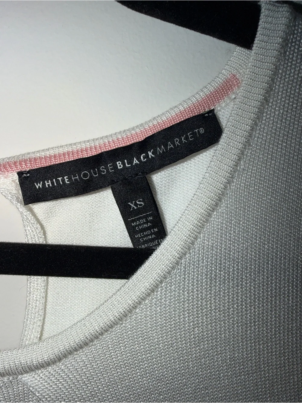 White House Black Market Ivory Sleeveless Keyhole Tank - Picture 2 of 3